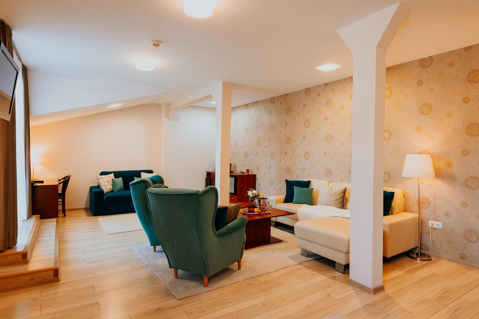 Hotel O3Zone Беїле-Тушнад Екстер'єр фото