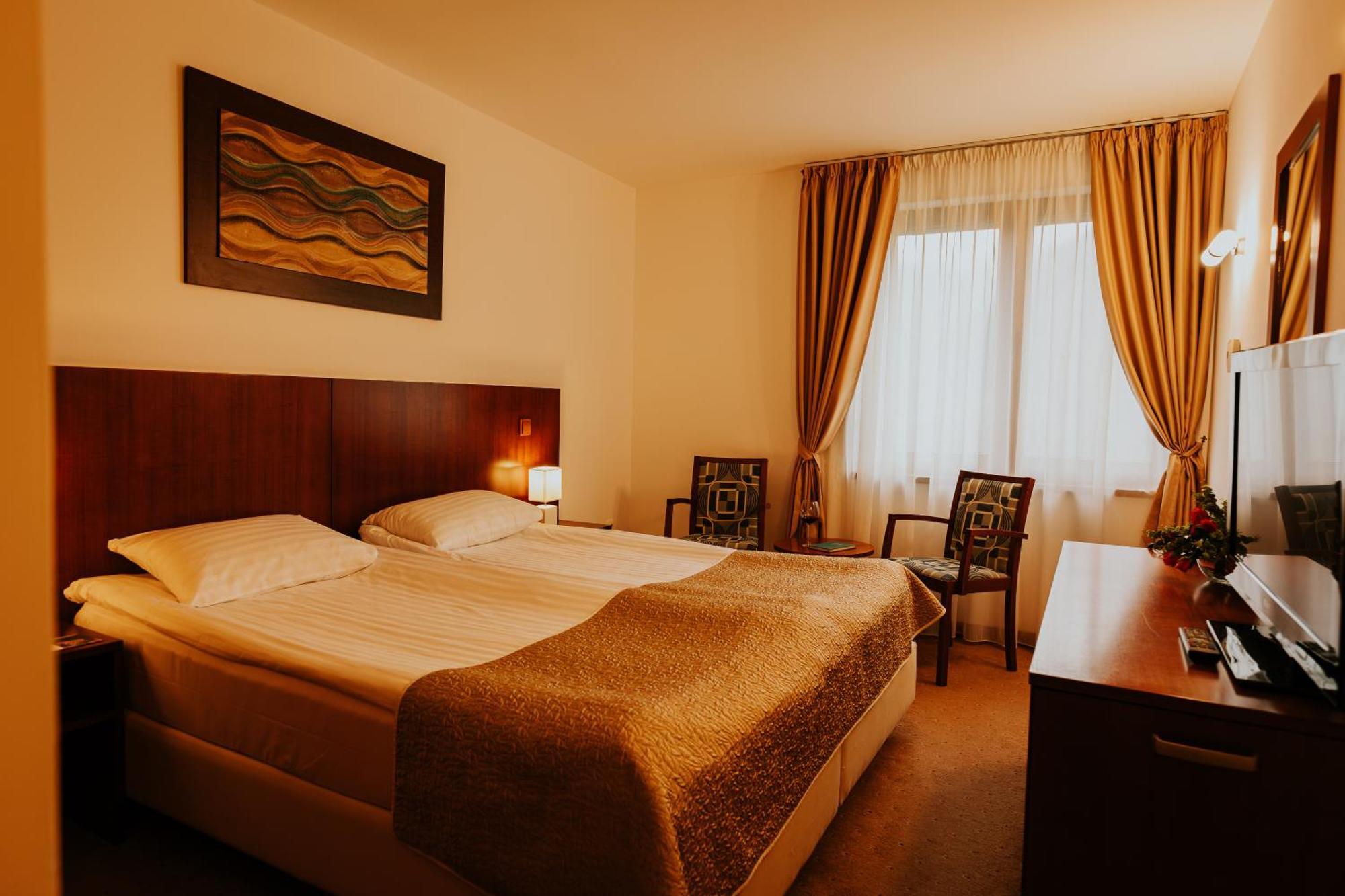 Hotel O3Zone Беїле-Тушнад Екстер'єр фото